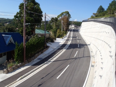 富戸・梅の木平線道路改良工事（02）